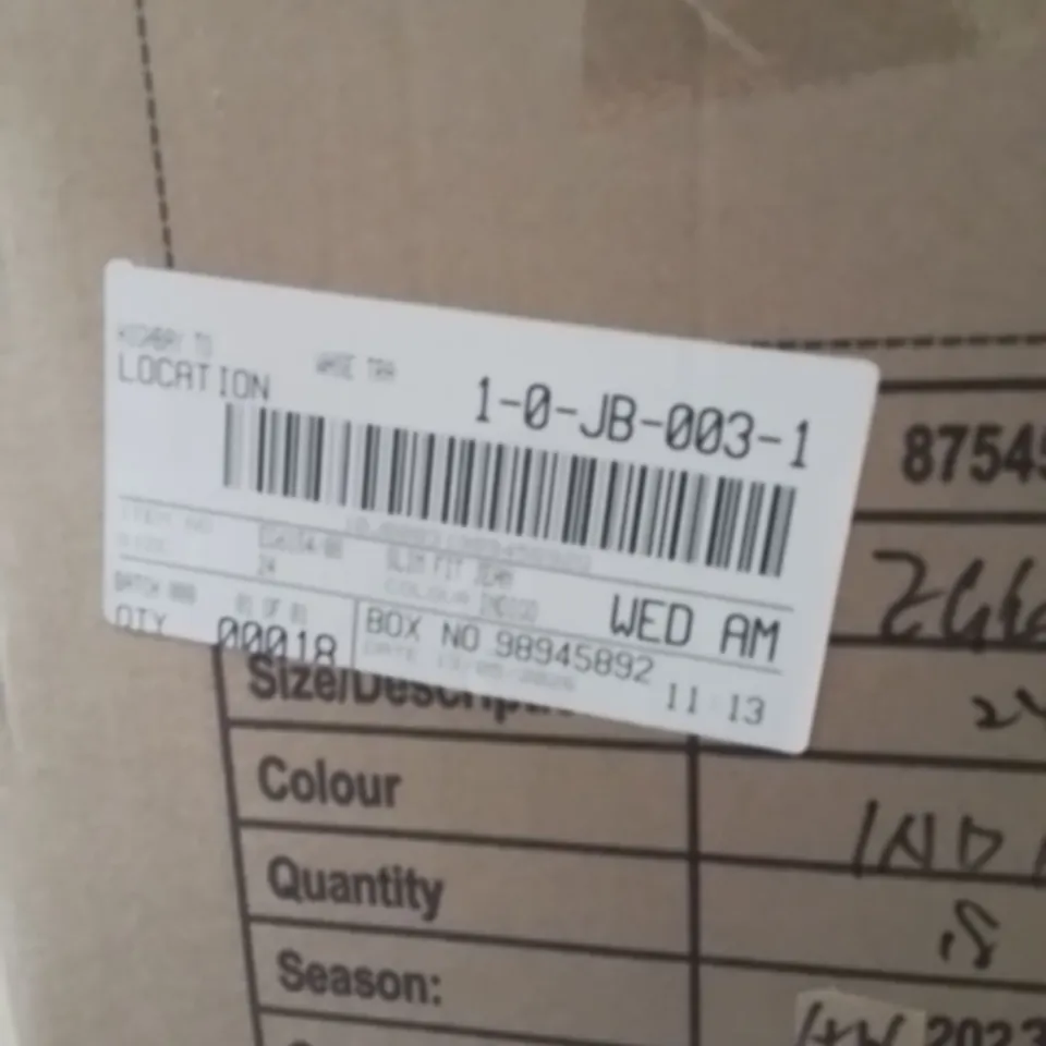 BOXED BRAND NEW APPROXIMATELY 18 JULIPA SLIM FIT JEANS INDIGO SIZE 24