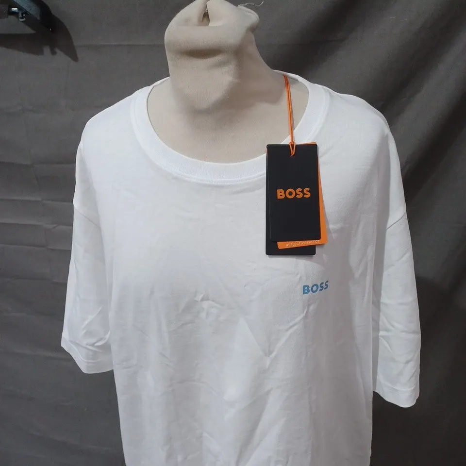 HUGO BOSS GRAPHIC T-SHIRT SIZE XL