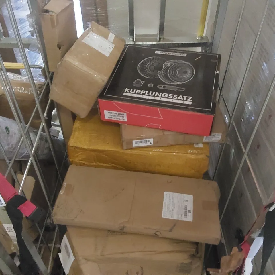 3x CAGES CONTAINING ASSORTED ITEMS INCLUDING: CLUTCH KIT, RUG, CAMPING CHAIR, PLAYMAT ECT // CAGES NOT INCLUDED