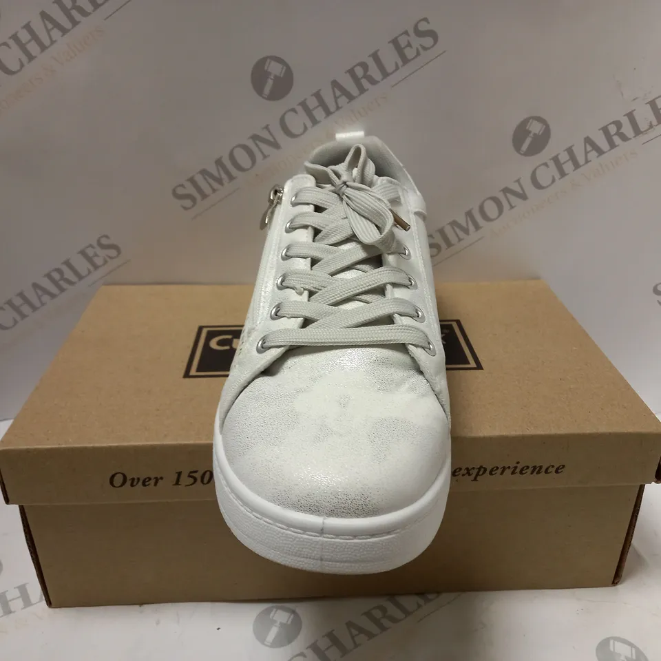 BOXED CUSHION WALK LASER CUT ZIP TRAINERS, IVORY - SIZE 7