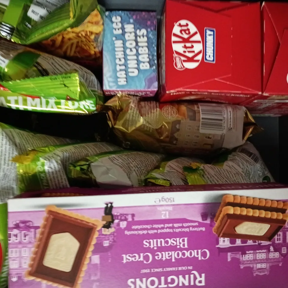 APPROXIMATELY 10 ASSORTED FOOD AND DRINK ITEMS TO INCLUDE RINGTONS TEA BAGS, RINGTONS GOLD ROAST COFFEE, ETC