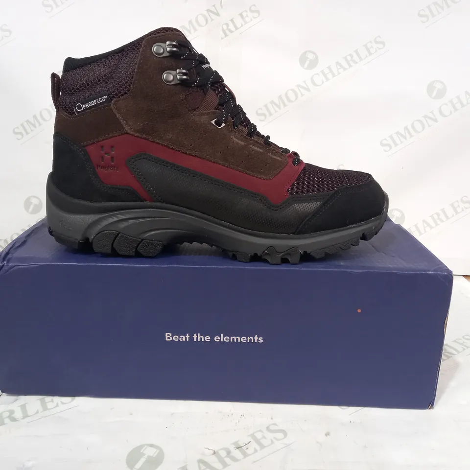 BOXED PAIR OF HAGLOFS SKUTA MID PROOF ECO SHOES IN MAROON/BARQUE UK SIZE 5.5