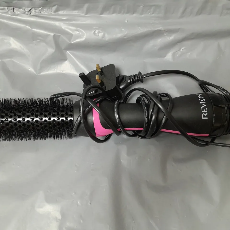 REVLON SALON ONE STEP STYLE BRUSH DRYER RRP £59.99