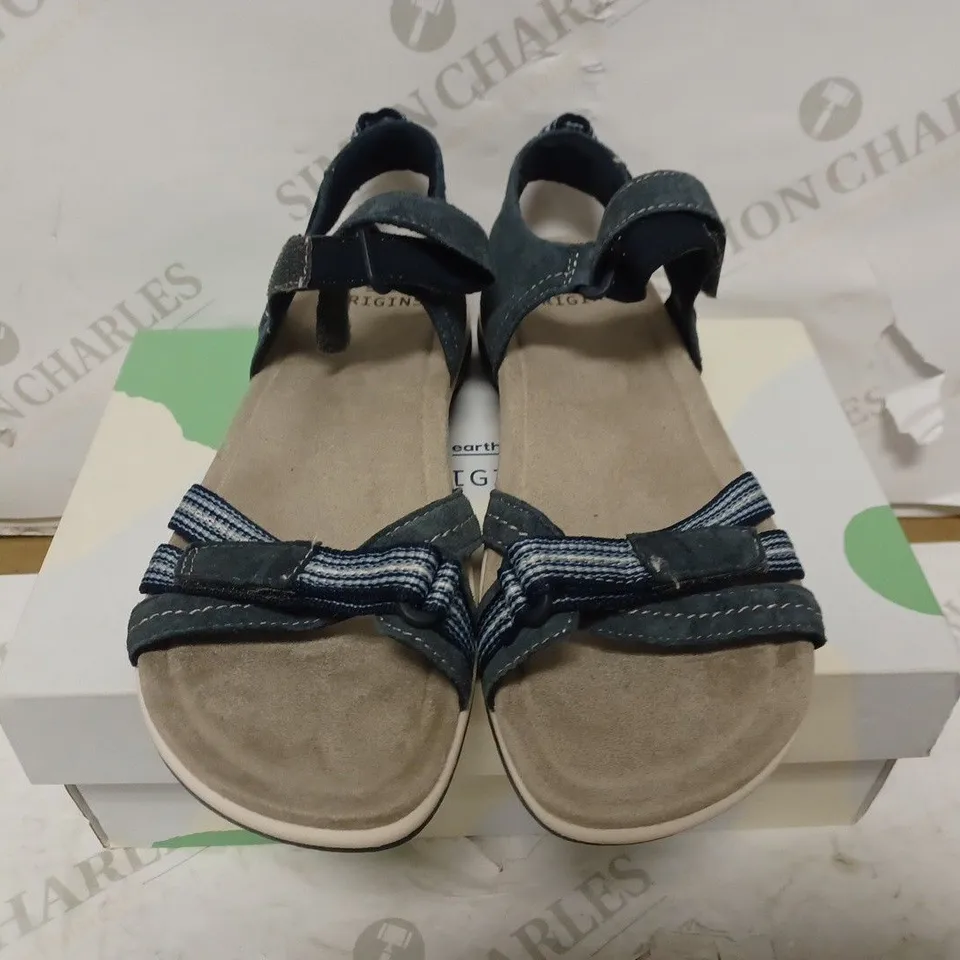 EARTH ORIGINS SERENA NAVY BLUE SIZE 7 SANDALS 