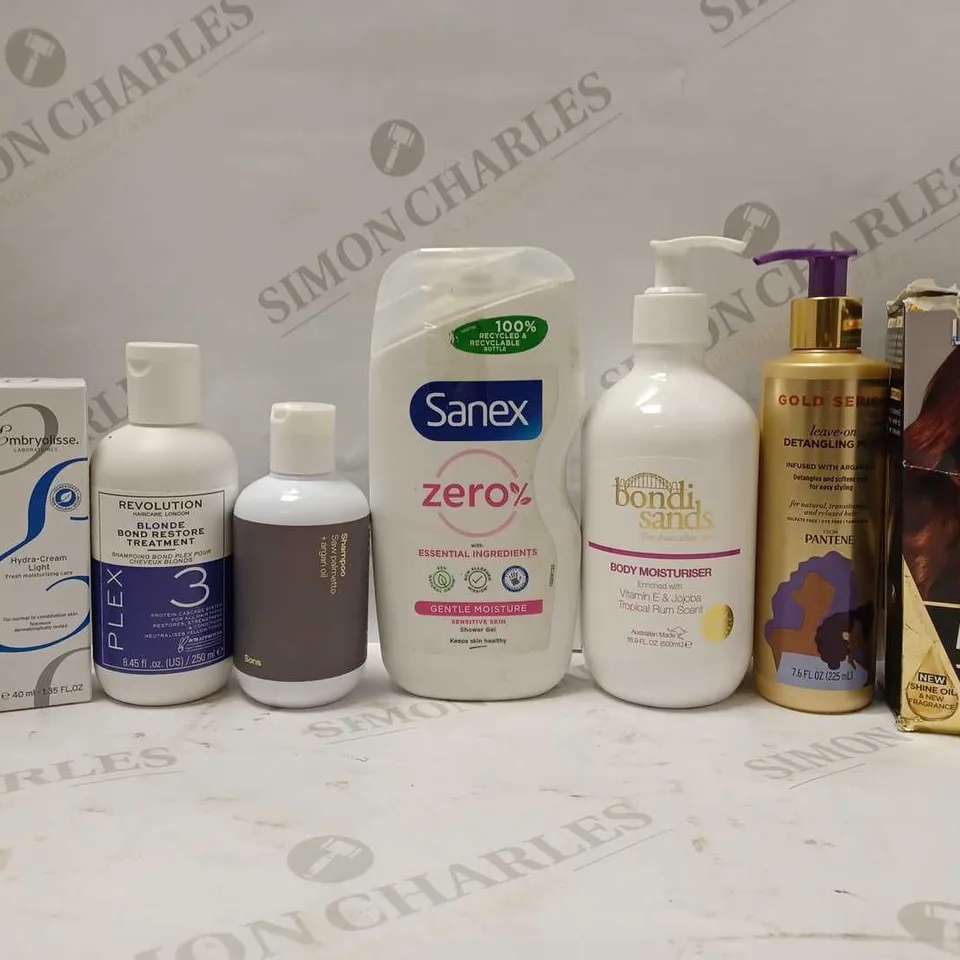 LOT OF APPROX 8 ASSORTED BEAUTY PRODUCTS TO INCLUDE REVOLUTION BLONDE TREATMENT, SANEX SHOWER GEL, BONDI SANDS MOISTURISER, ETC 