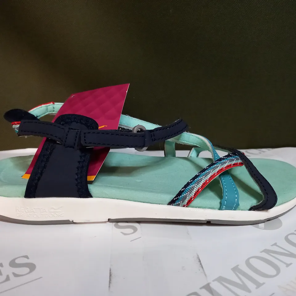 REGATTA LADY SANTA ROMA SANDALS SIZE 5