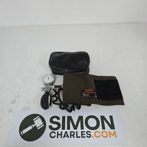 ACCOSON ADULT BLOOD PRESSURE SPHYGMOMANOMETER WITH CUFF, DIAL GAUGE & PUMP IN CASE