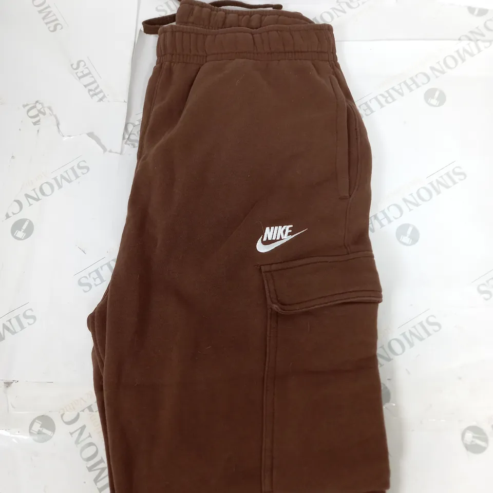 NIKE LOGO FLEECE TRACKSUIT BOTTOMS SIZE S