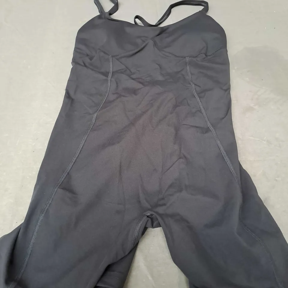 GYMSHARK STRAPPY ALL IN ONE BLACK - MEDIUM