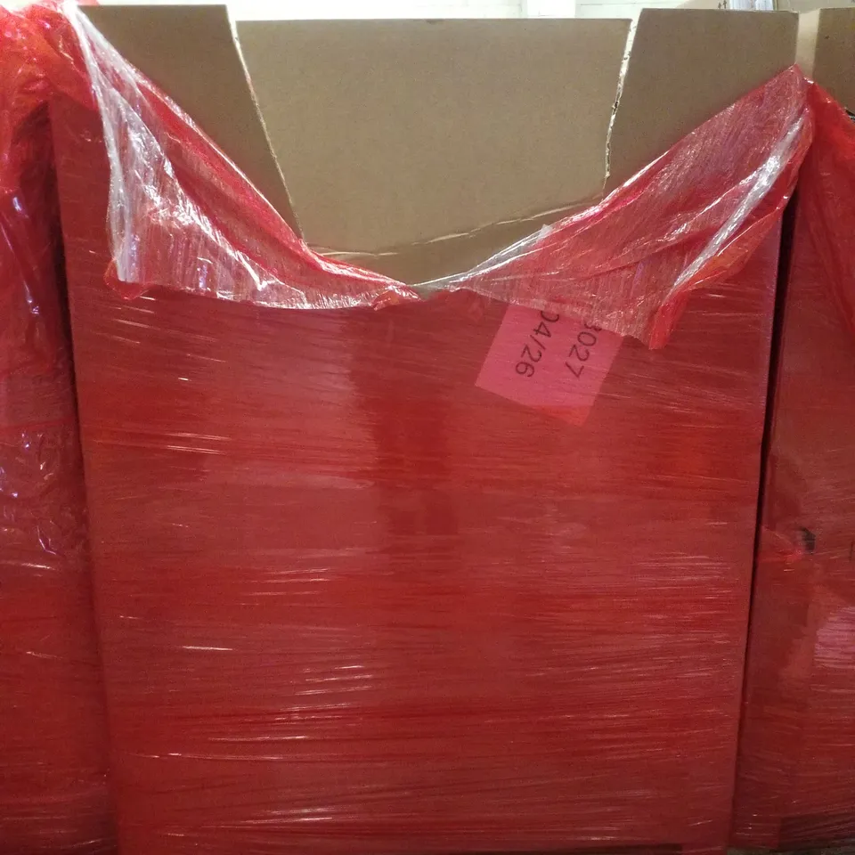 PALLET CONTAINING ASSORTED PRODUCTS INCLUDING GARDEN KNEELED SEAT, FOLDABLE BED RAIL, SPOTLIGHT CEILING LIGHT, ARTIFICIAL OLIVE TREE & RUG