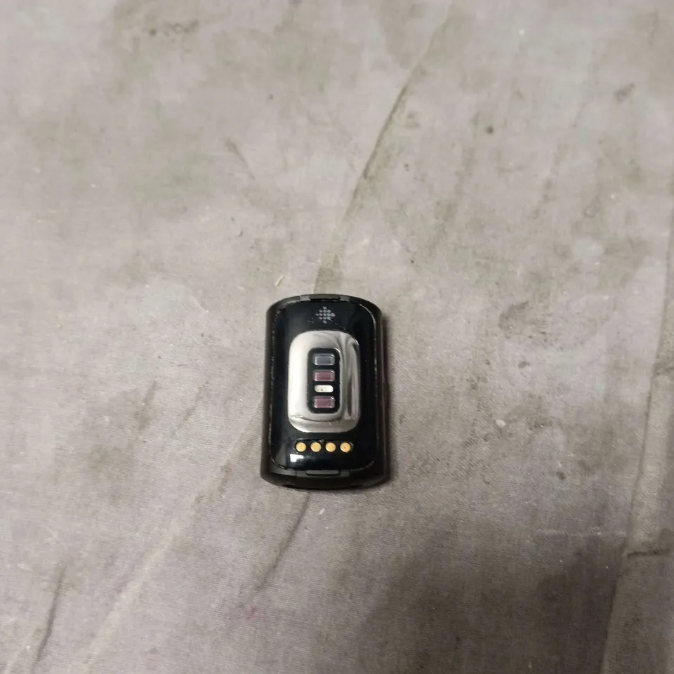 FITBIT CHARGE 6 BOXED, MISSING STRAPS