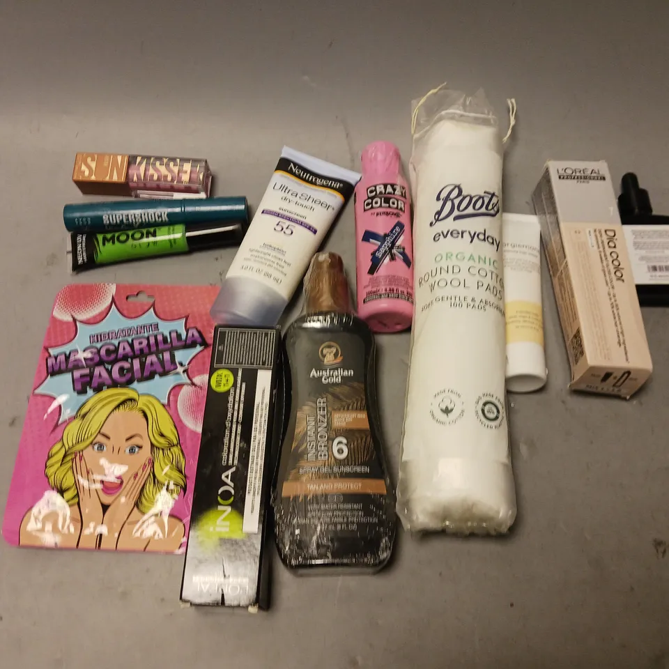 BOX OF APPROXIMATELY 15 COSMETIC ITEMS TO INCLUDE BODY SHOP SHOWER CREAM, EYLURE DYBROW, AND GRUUM HAND CREAM ETC.
