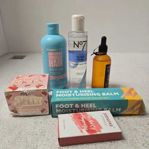 APPROXIMATELY 20 ASSORTED HEALTH & BEAUTY PRODUCTS TO INCLUDE FOOT BALM, TONING WATER, ARGAN OIL ETC 