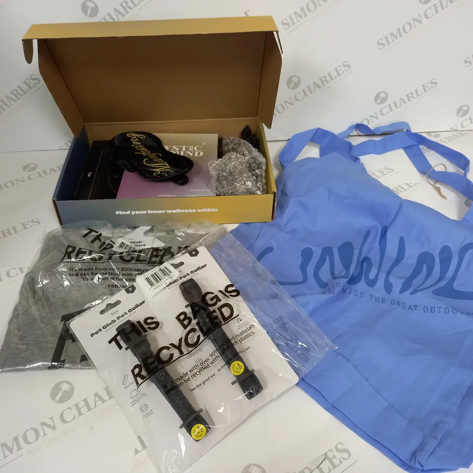 BOX OF APPROXIMATELY 40 ASSORTED HOUSEHOLD ITEMS TO INCLUDE PET CLOTHING ITEMS, TOTE BAGS, SLEEP MASKS, ETC