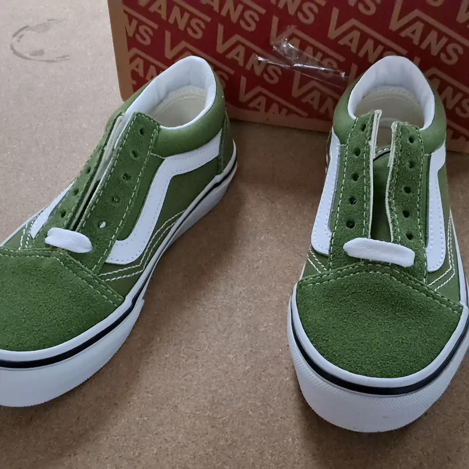 VANS KIDS SIZE 11 SHOES