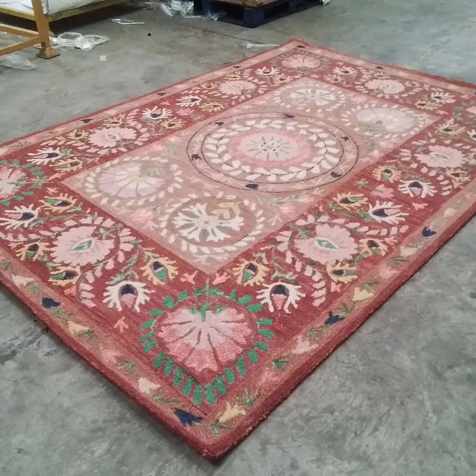 QUALITY DESIGNER AREA RUG - APPROXIMATELY 300X200CM