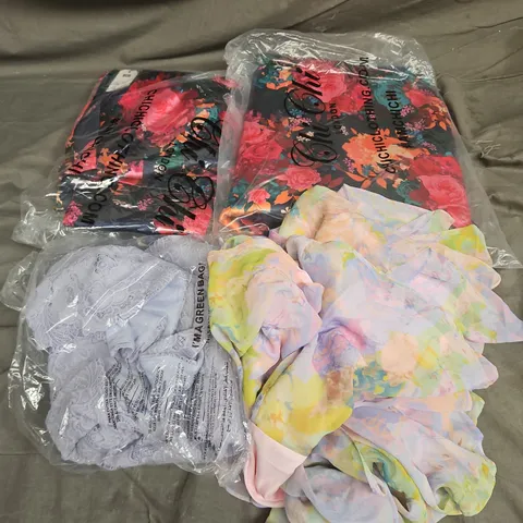 APPROXIMATELY 20 ASSORTED CLOTHING ITEMS IN VARIOUS STYLES AND SIZES 