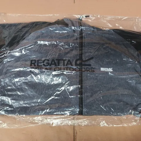 BAGGED REGATTA AREC III JACKET IN GREY/BLACK SIZE 3XL