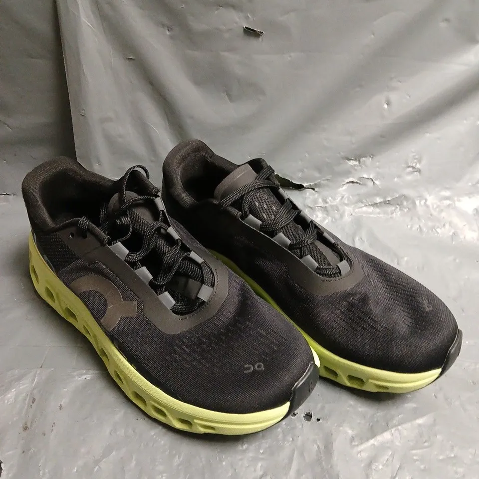 PAIR OF ON CLOUD MONSTER TRAINERS - 6.5