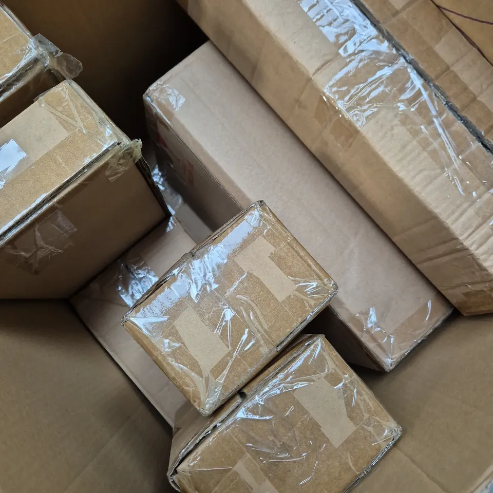 BOX OF 8 ASSORTED HOUSEHOLD ITEMS TOO INCLUDE TEDDYS , ETC