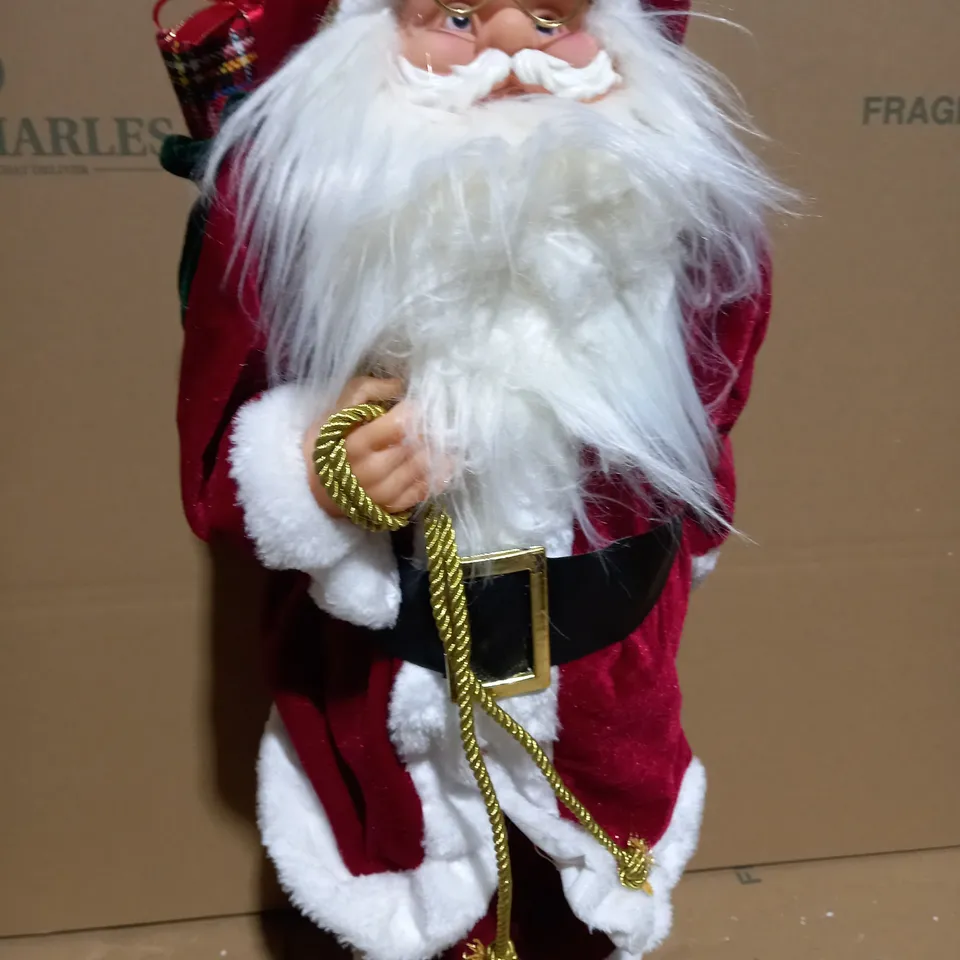  FESTIVE LIGHT UP TRADITIONAL STANDING SANTA