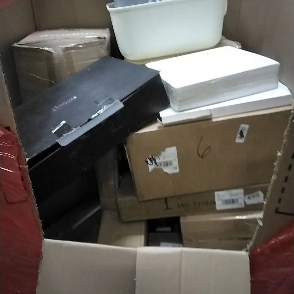 PALLET OF HOUSEHOLD ITEMS TO INCLUDE WOOD TRIPOD EASEL, SUPERFISH SCAPER LED 74,BABY FITNESS BLANKET,BAGGED  CARPET AND OTHER ASSORTED ITEMS...