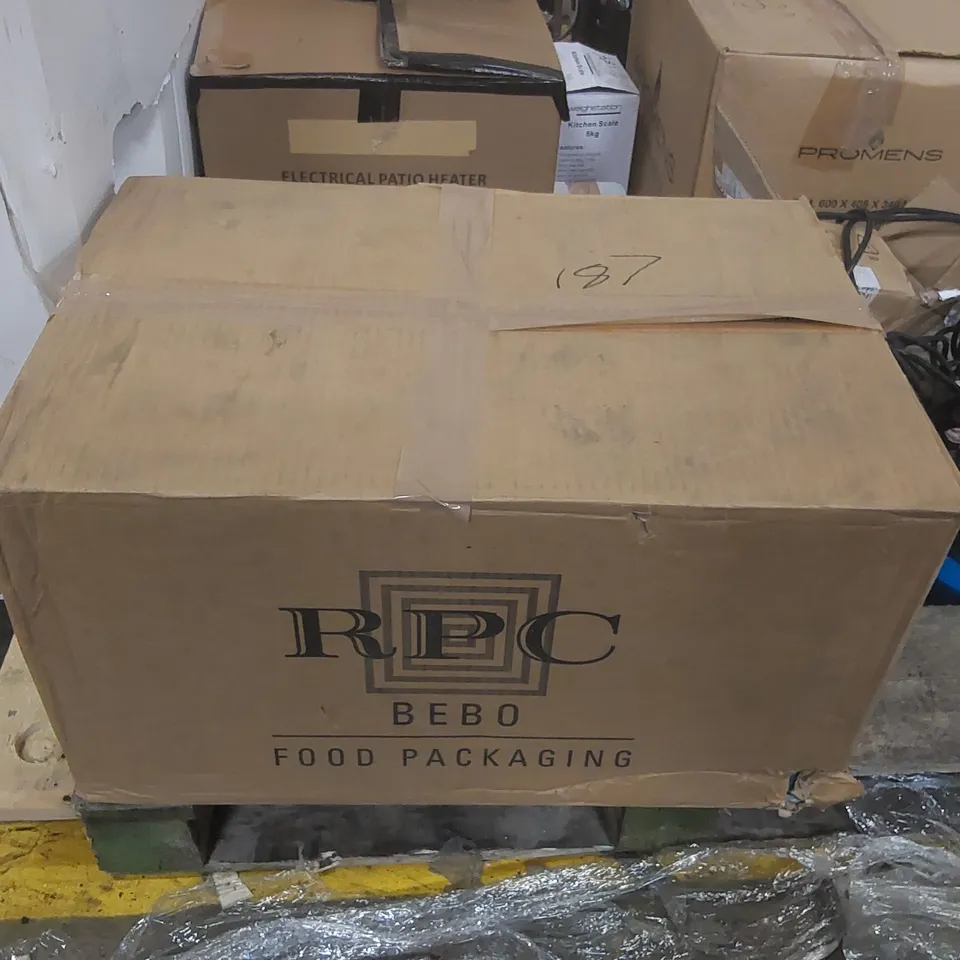 BOX CONTAINING A VERY LARGE QUANTITY OF BRAND NEW PLASTIC FOOD CONTAINERS