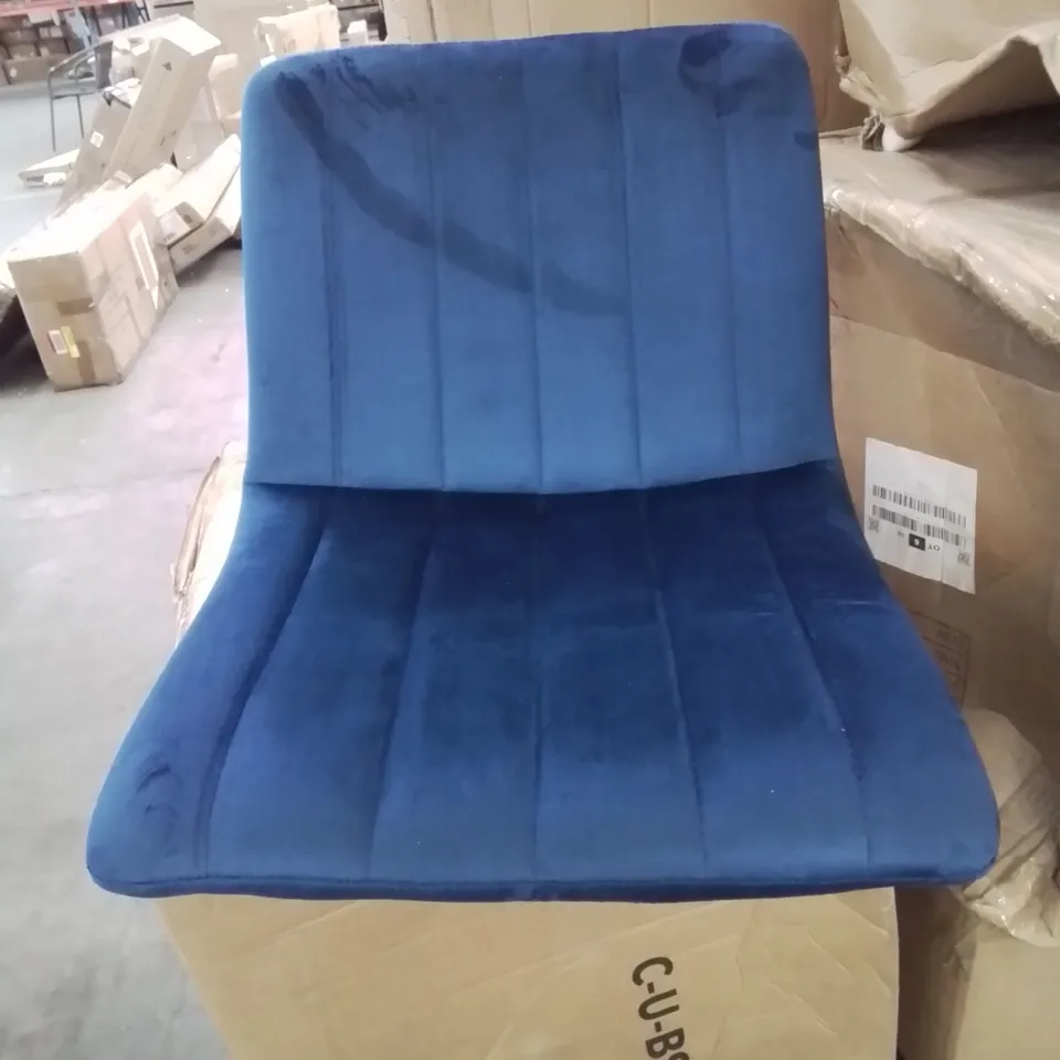 A BOXED PAIR OF VELVET UPHOLSTERED BLUE SIDE CHAIRS