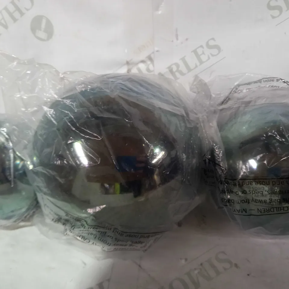 BUNDLE BERRY SET OF 3 INFINITE GLASS SPHERES