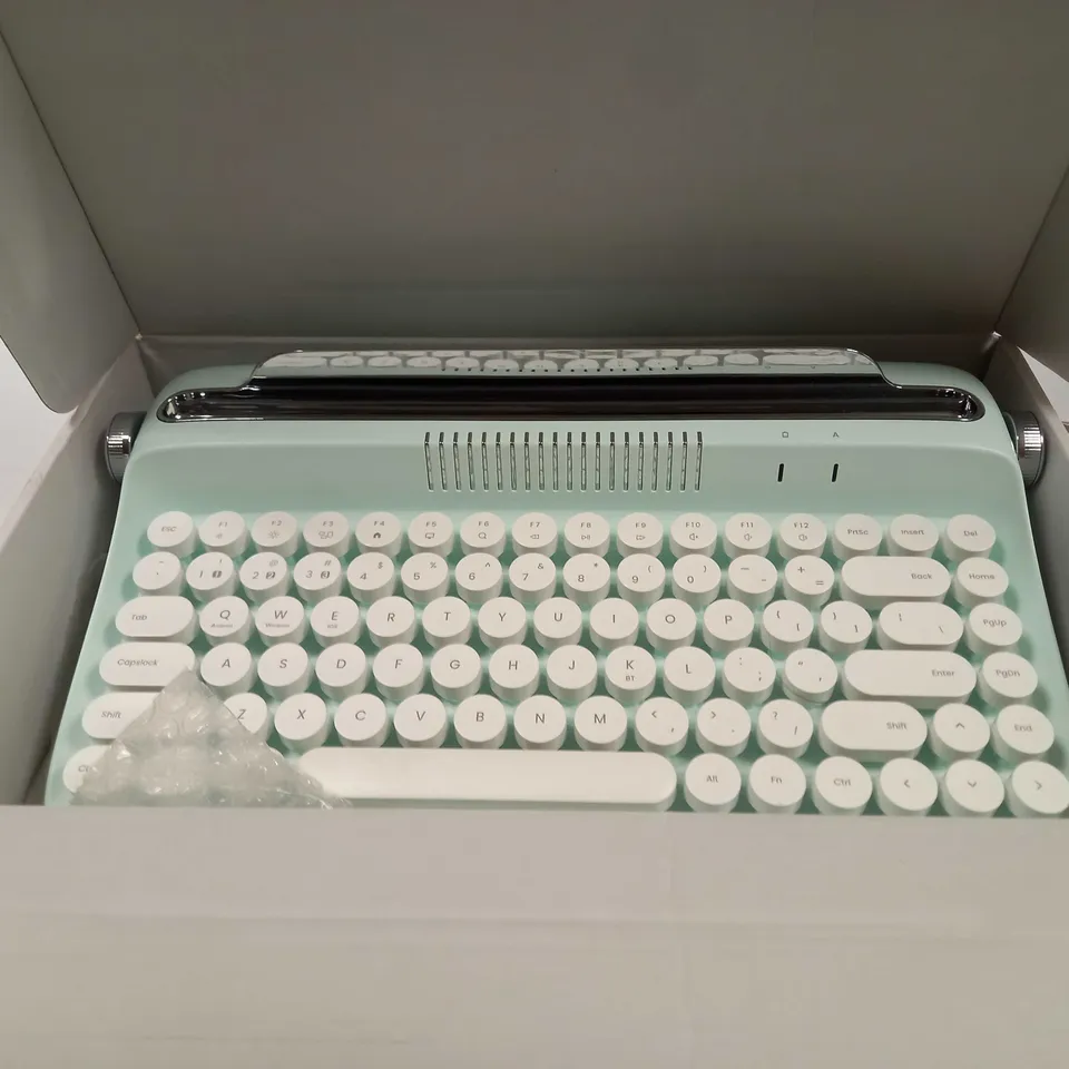 YUNZII ACTTO RETRO MINI BLUETOOTH KEYBOARD B303 BOXED 