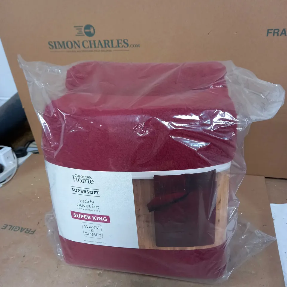 LOT OF 2 BRAND NEW GEORGE HOME SUPERSOFT TEDDY DUVET SET - RED - SUPERKING