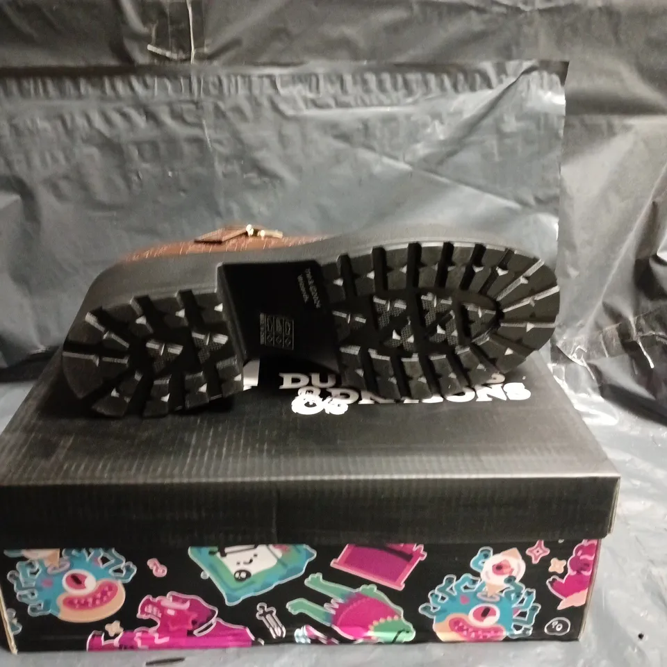 KOI DUNGEONS AND DRAGONS BROWN PLATFORM MARY JANE SHOES SIZE 10