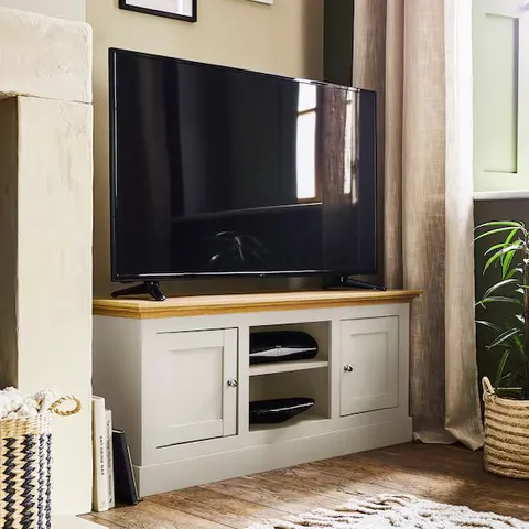 JULIPA ASHFORD WIDE TV STAND WHITE
