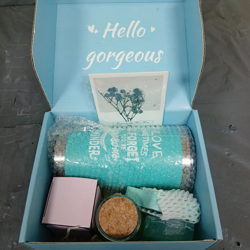 V-LOVE SPECIALLY FOR YOU GIFT BOX 