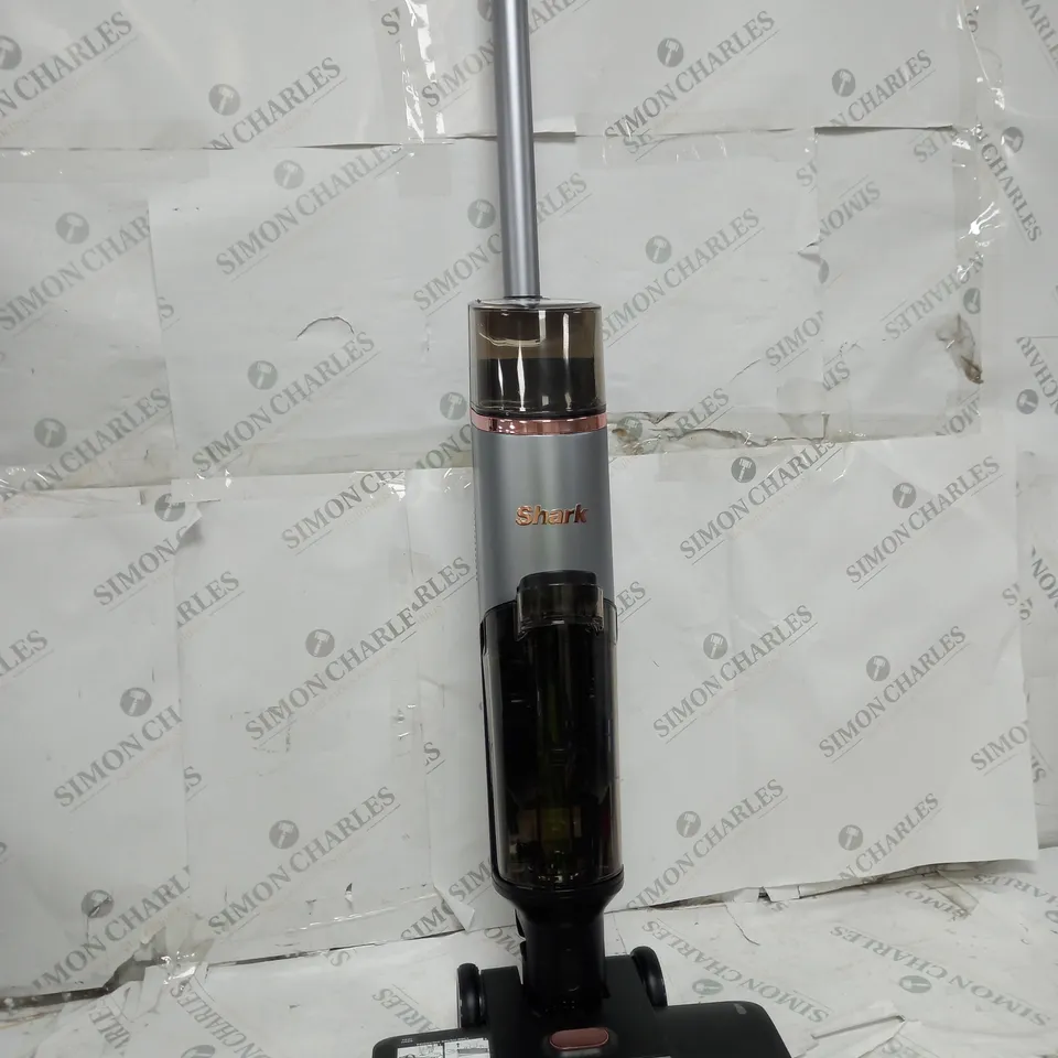 SHARK HYDROVAC HARD FLOOR WET & DRY CORDLESS CLEANE