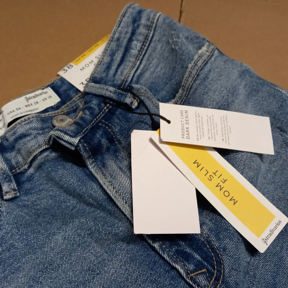 STRADIVARUS MOM SLIM FIT JEANS - 38 UK 10