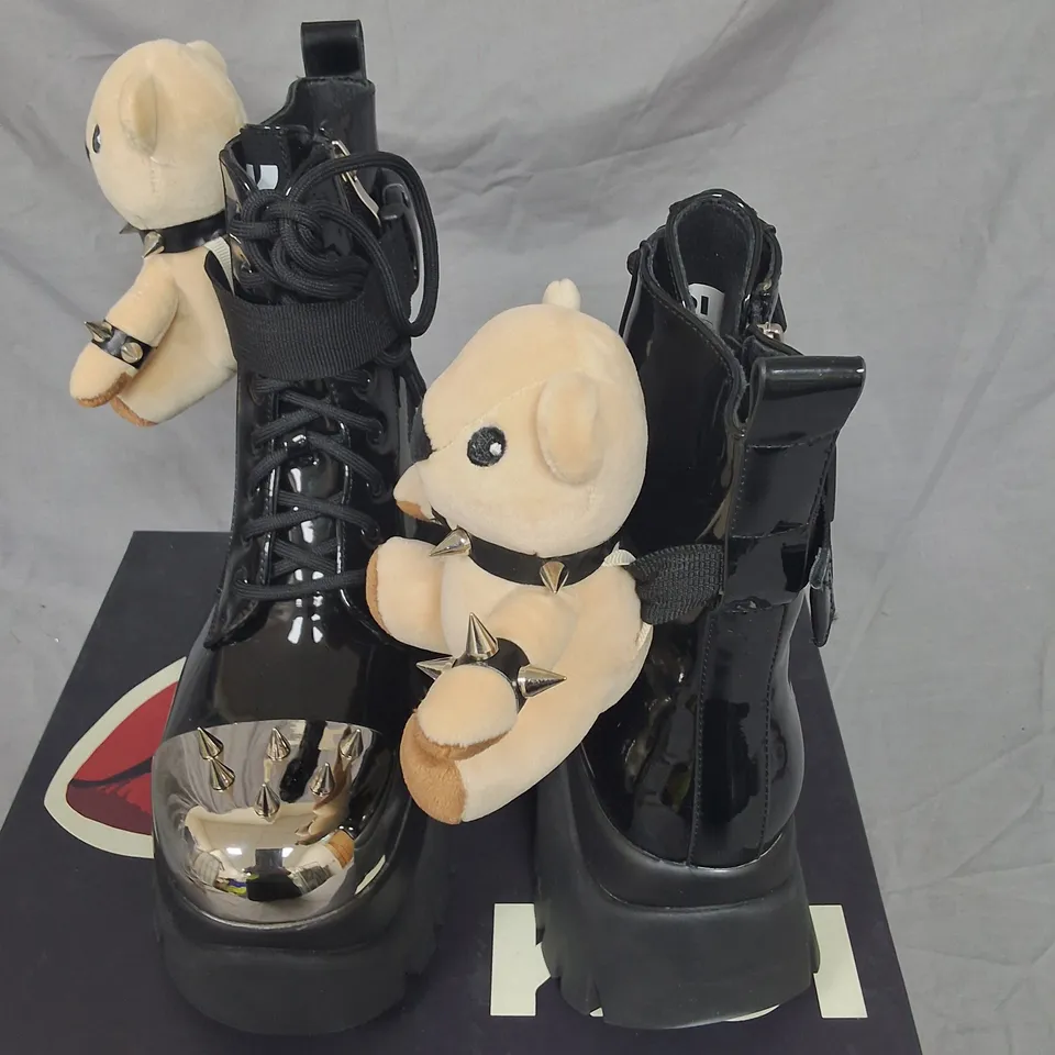 BOXED KOI ROCKY HORROR SHOW EDDIE'S TEDDY PLATFORM BOOTS IN BLACK - UK 3