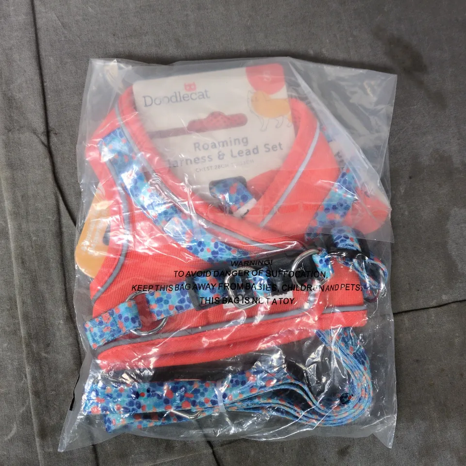BAGGED DOODLECAT ROAMING HARNESS AND LEAD SET IN ORANGE/BLUE