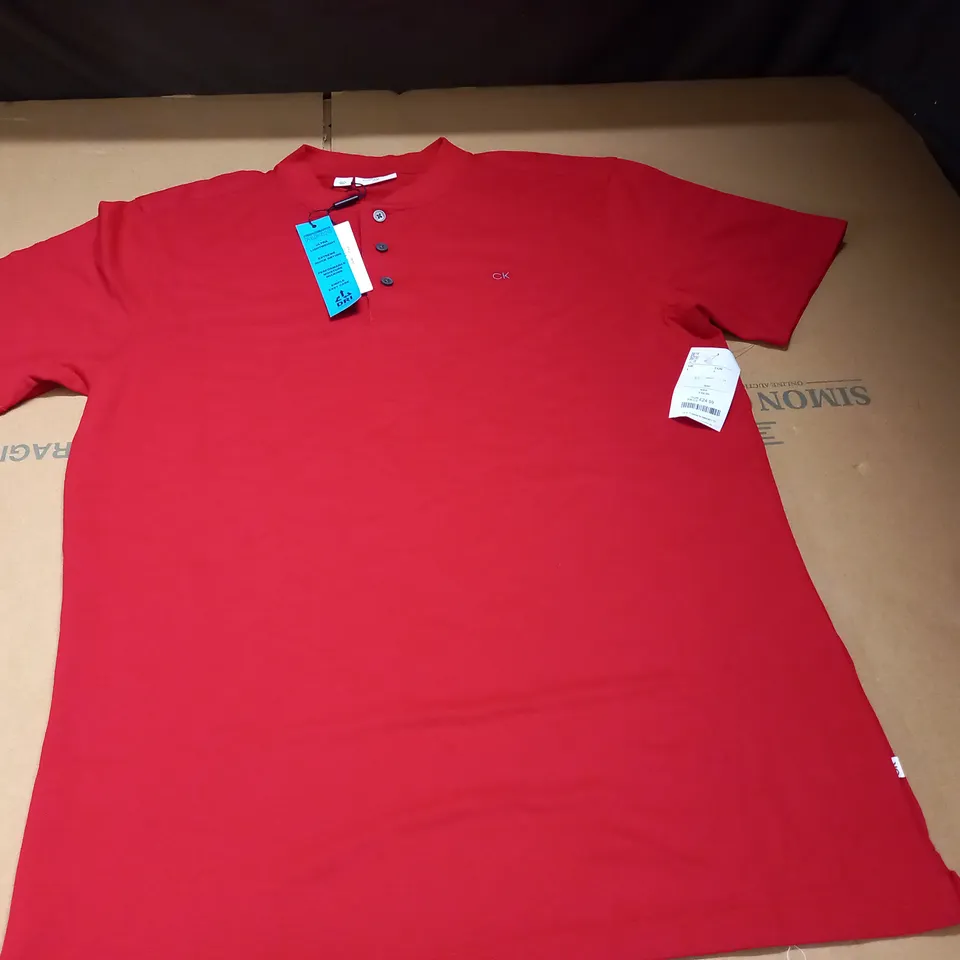 CALVIN KLEIN GOLF RED T-SHIRT - UK L