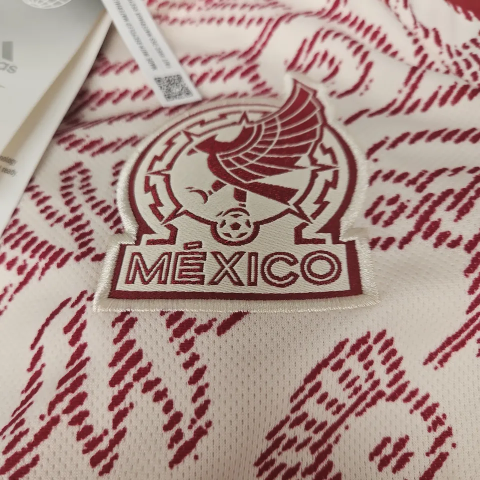 ADIDAS MEXICO FMF FOOTBALL JERSEY – WHITE WITH RED PRINT, MEXICO CREST (UK S)