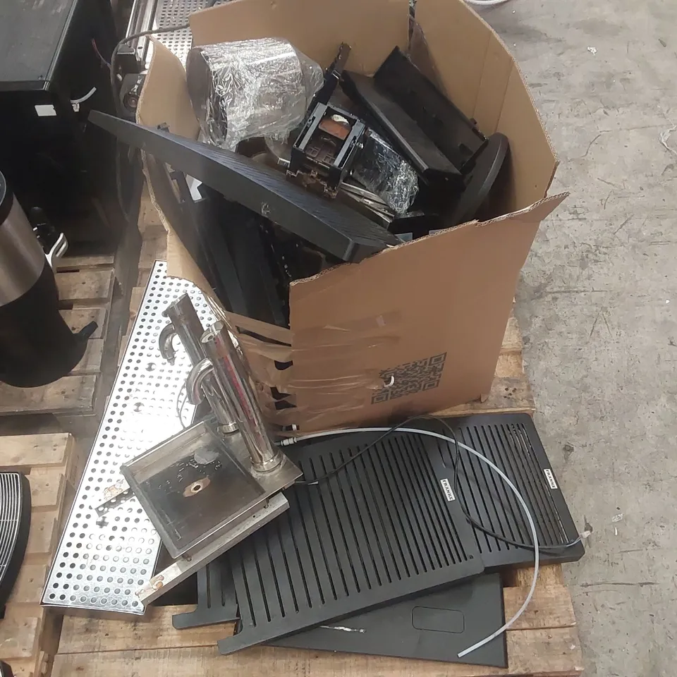 PALLET CONTAINING A VERY LARGE QUANTITY OF ASSORTED COMMERCIAL COFFEE MACHINE PARTS