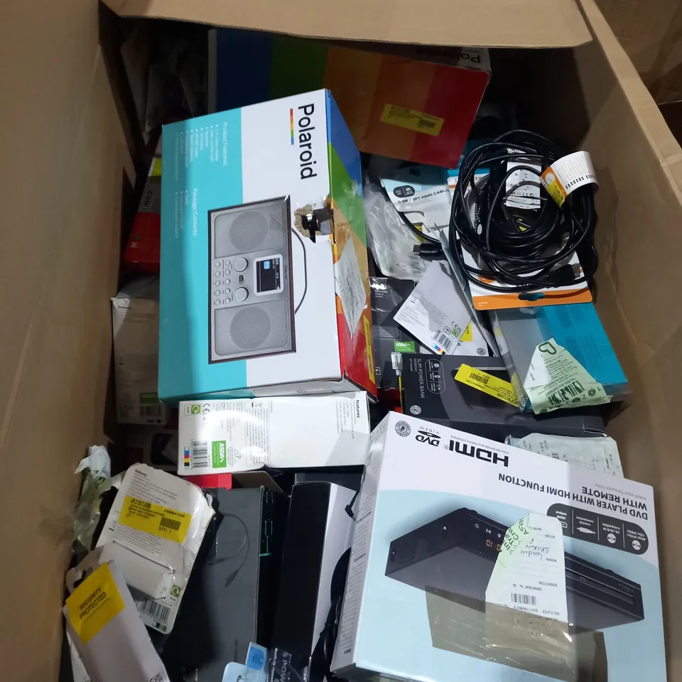 LARGE BOX OF ASSORTED ELECTRICAL GOODS TO INCLUDE;