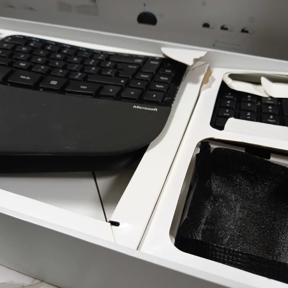 MICROSOFT SCULPT ERGONOMIC DESKTOP KEYBOARD