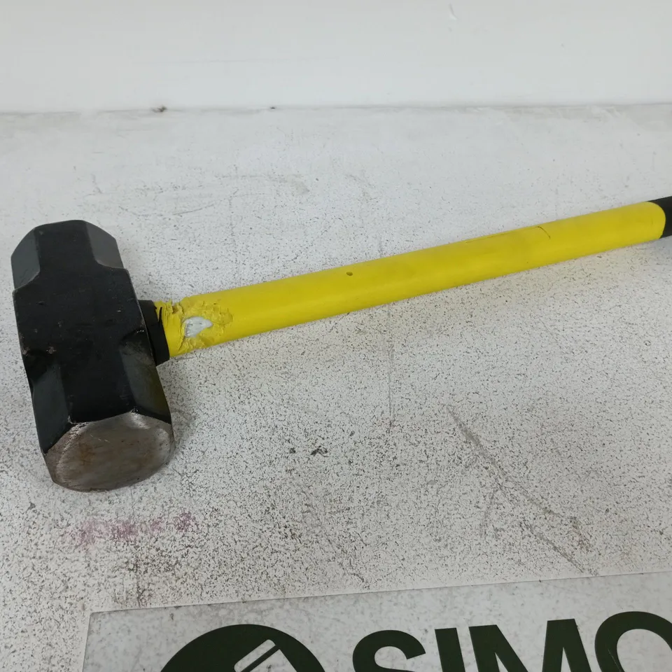 UNBRANDED 90CM SLEDGE HAMMER