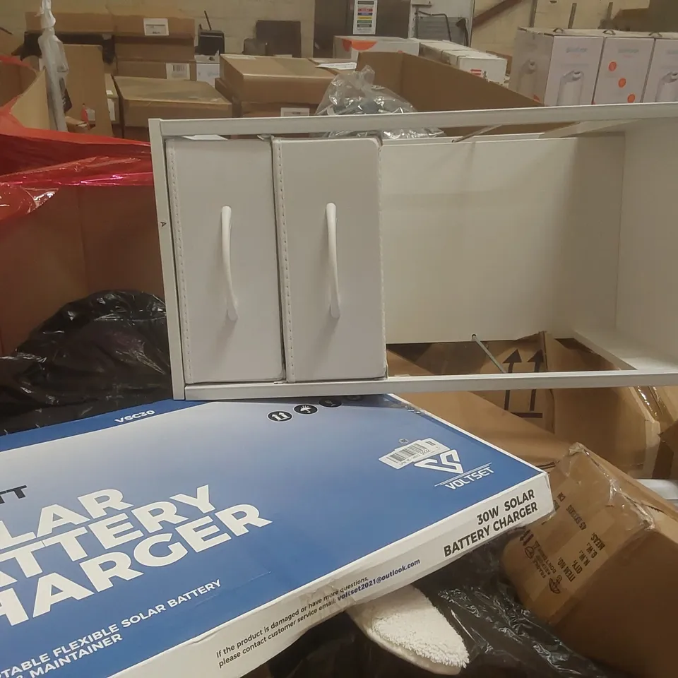 PALLET CONTAINING A LARGE QUANTITY OF ASSORTED ITEMS INCLUDING: PORTABLE CABINET, SOLAR BATTERY CHARGER, EXERCISE ROLLER ECT