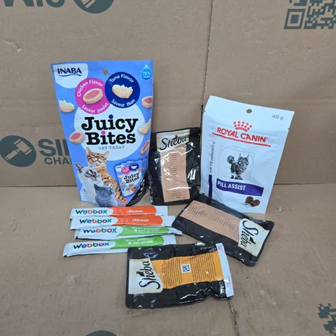 APPROXIMATELY 6 ASSORTED CAT FOOD & ACCESSORIES TO INCLUDE JUICY BITES CAT TREATS, ROYAL CANIN PILL ASSIST, SHEBA POUCHES, ETC - COLLECTION ONLY