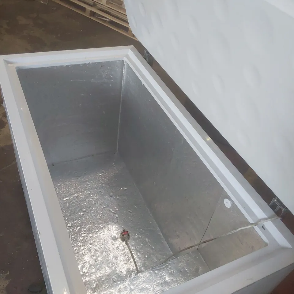 CAPITAL COOLING COMMERCIAL CHEST FREEZER