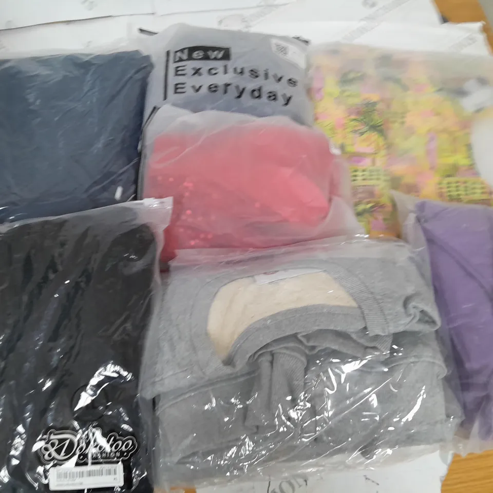 LARGE QUANTITY OF ASSORTED BAGGED CLOTHING ITEMS 