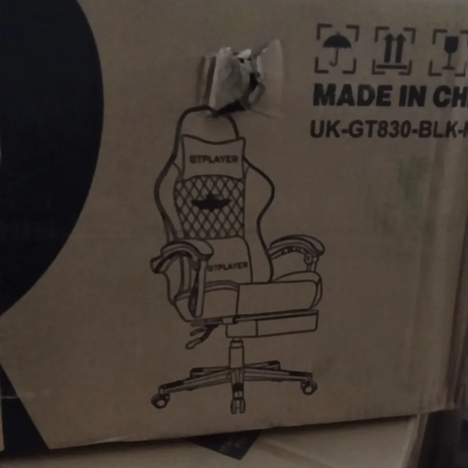 BOXED HIGH QUALITY PADDED GAMING CHAIR 