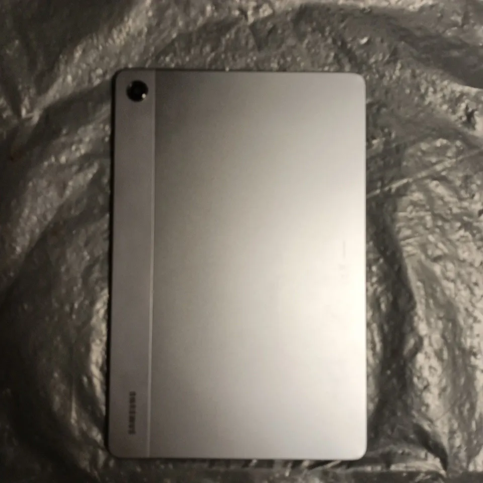 SAMSUNG TABLET - MODEL UNSPECIFIED